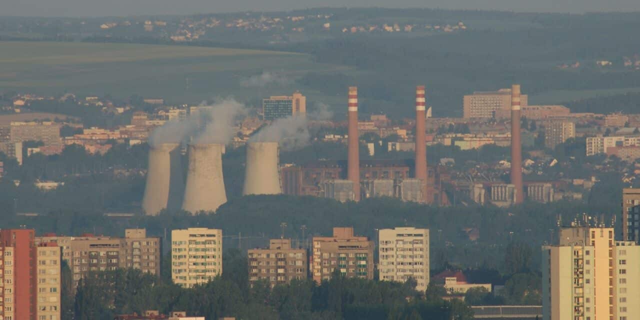 ČR patří mezi nejvíce znečištěné země v EU. Musíme investovat zeleně, říká Hladík