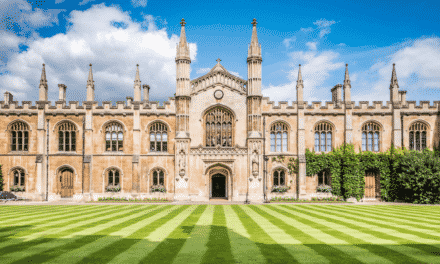 Věhlasné univerzity zelenají. Cambridge se zbavuje investic do uhlí a plynu