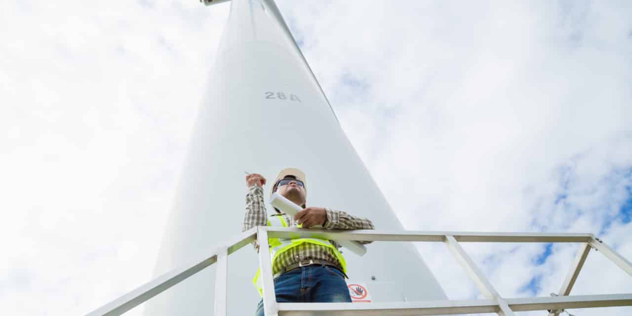 Bezemisní energetika už zaměstnává víc lidí než ta fosilní