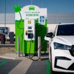 Elektromobilita: Radní Prahy schválili rozvoj nabíjecích stanic