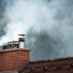 Zpráva o životním prostředí 2021: Kvalita ovzduší se zlepšuje, problémem zůstává vytápění domácností