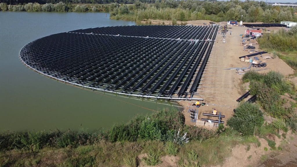 GB Floating Solar Instalace v Nemecku 2 S 5